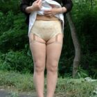 エッチな主婦が外で過激に露出してる画像が過激すぎww[24枚]