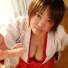 可愛い美女が着物肌蹴け着エロでエロエロになってる画像が勃起不可避ww[33枚]