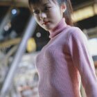 Ｆカップ巨乳の美人が着衣でHな事してる画像って必ず抜けるよね[46枚]